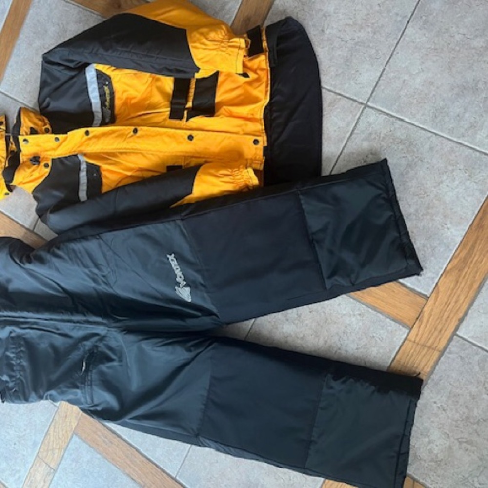 Yellow and Black Ski Jacket and Pants Set
